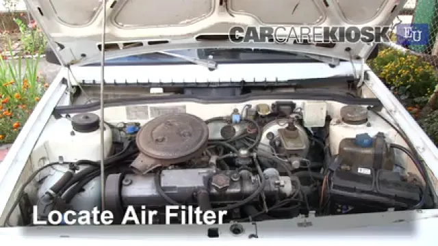 1993 Lada Samara 1300 S 1.3L 4 Cyl. Filtre à air (moteur) Changement